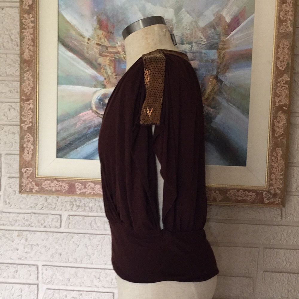 By Deep Los Angeles Lap Front Beaded Top - Picture 4 of 8